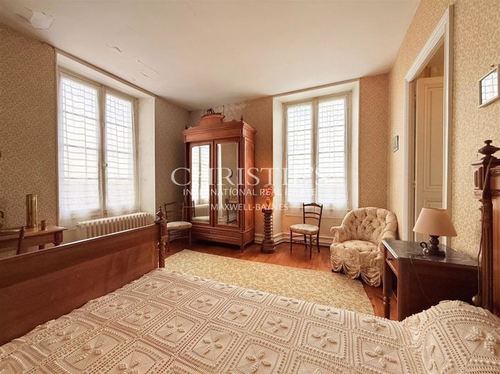 Image No.19-10 Bed House for sale