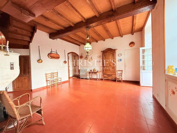 Image No.19-10 Bed House for sale