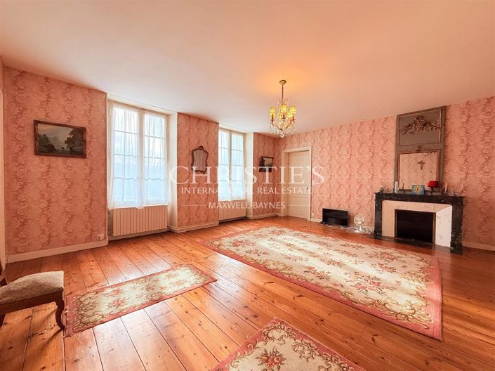 Image No.21-10 Bed House for sale