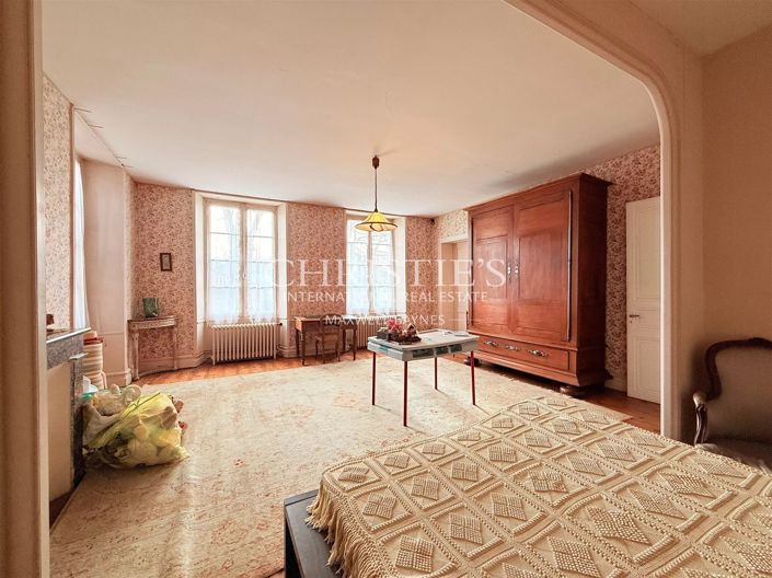 Image No.24-10 Bed House for sale