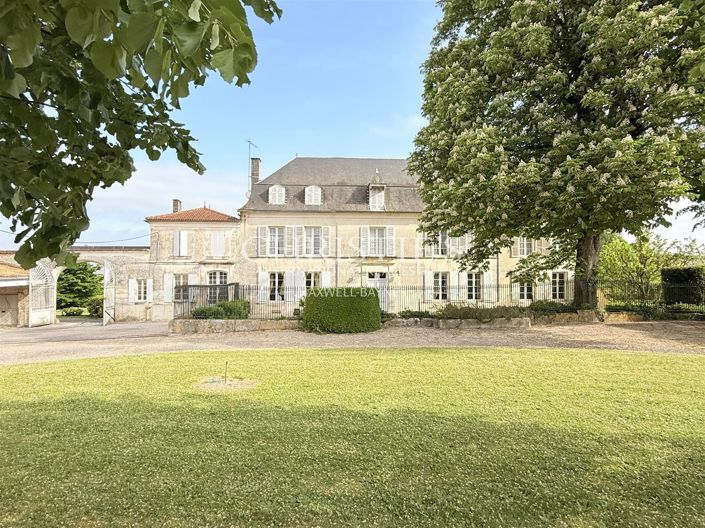 Image No.3-10 Bed House for sale