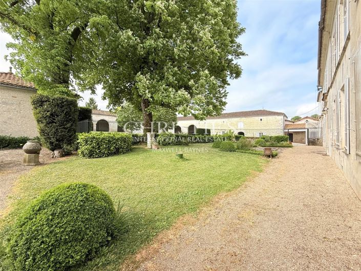 Image No.44-10 Bed House for sale