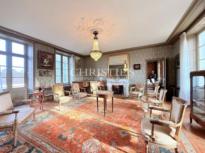 Image No.9-10 Bed House for sale