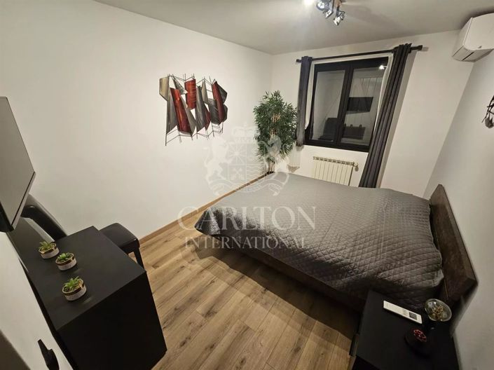 Image No.11-4 Bed House for sale