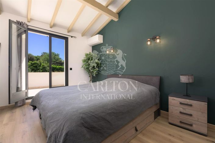 Image No.14-4 Bed House for sale