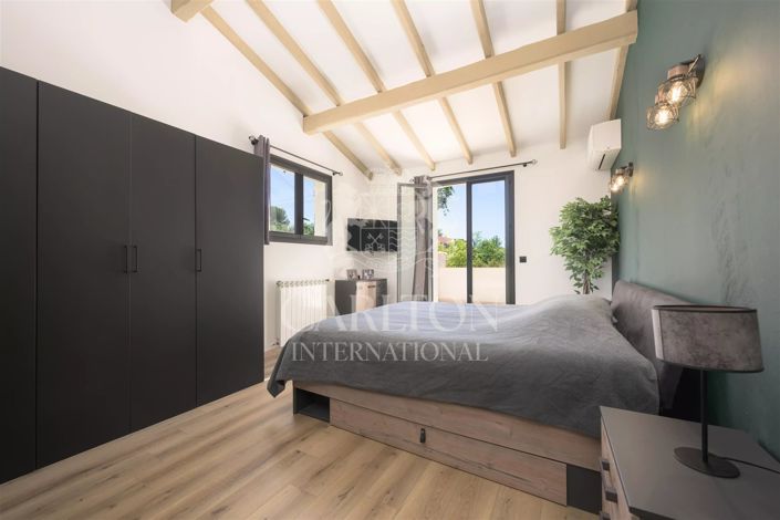 Image No.15-4 Bed House for sale