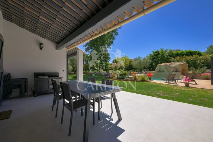 Image No.25-4 Bed House for sale