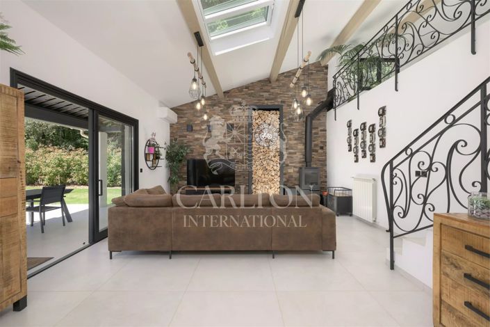 Image No.7-4 Bed House for sale