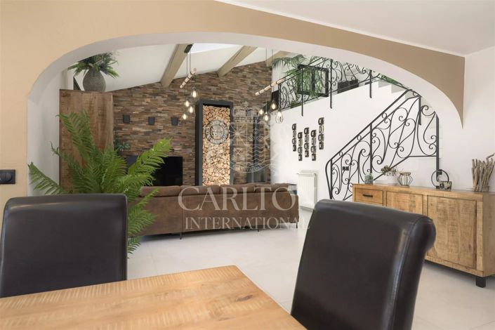 Image No.9-4 Bed House for sale