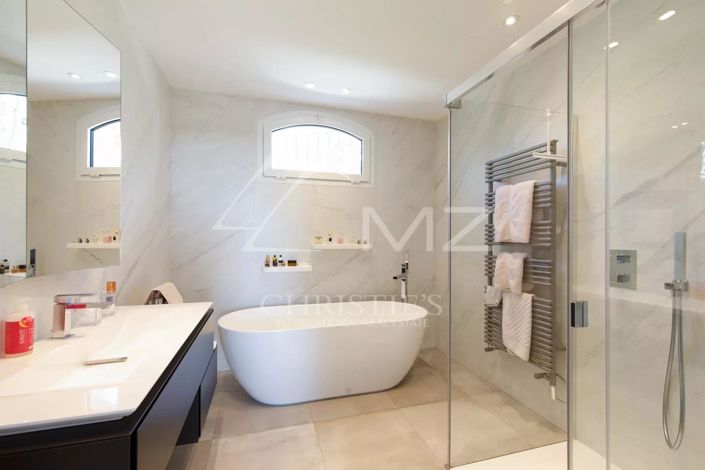 Image No.7-Maison de 5 chambres à vendre à La Roquette-sur-Siagne