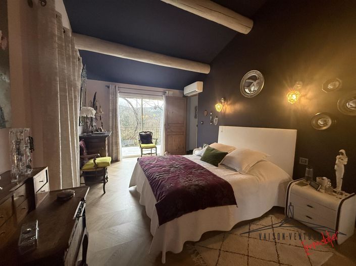 Image No.10-5 Bed House for sale