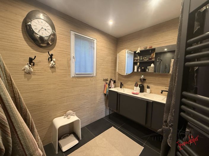 Image No.13-5 Bed House for sale