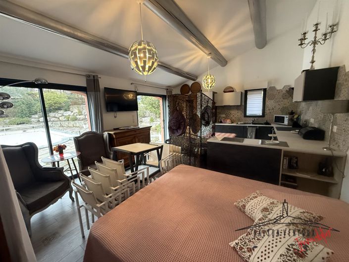 Image No.22-5 Bed House for sale