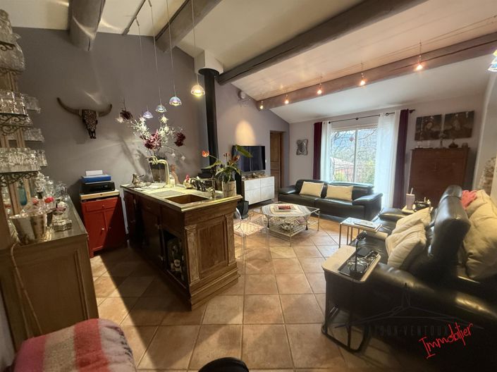 Image No.7-5 Bed House for sale