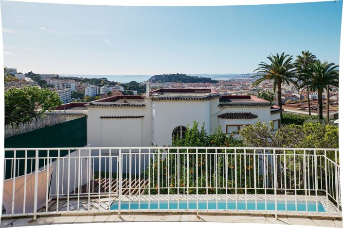 Image No.11-3 Bed House for sale