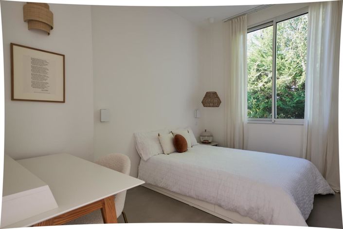 Image No.15-3 Bed House for sale