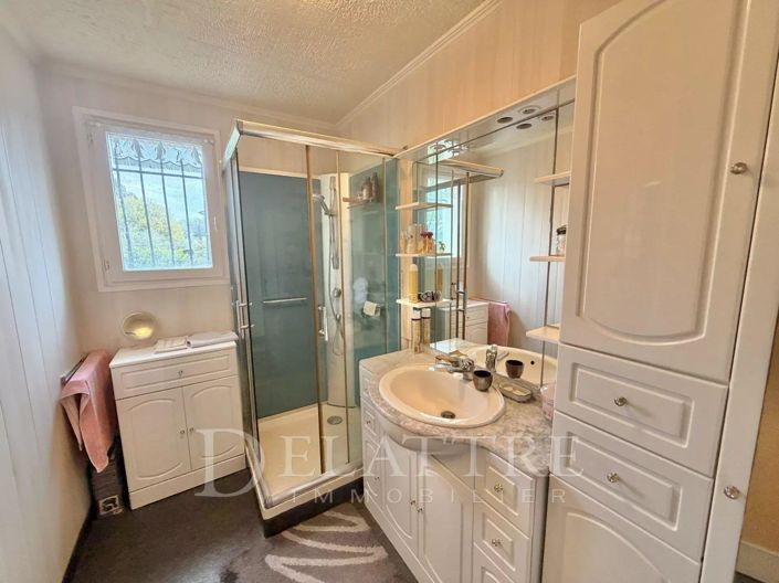 Image No.10-4 Bed House for sale