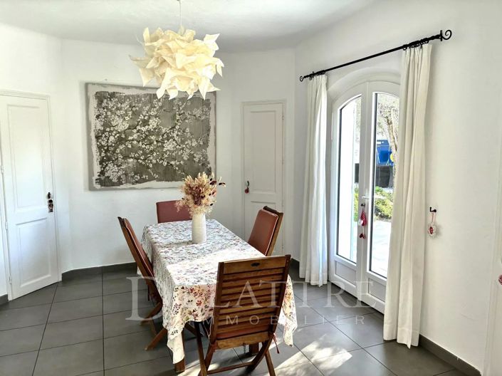 Image No.9-4 Bed House for sale