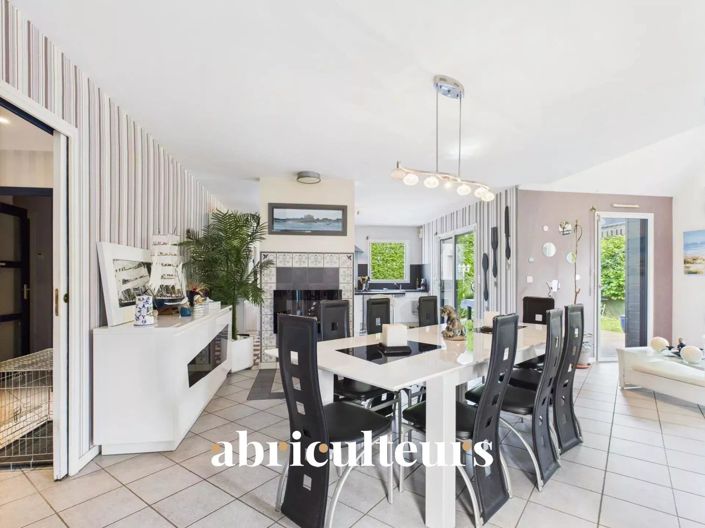 Image No.14-4 Bed House for sale