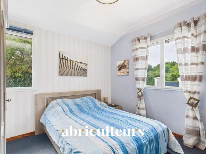 Image No.18-4 Bed House for sale