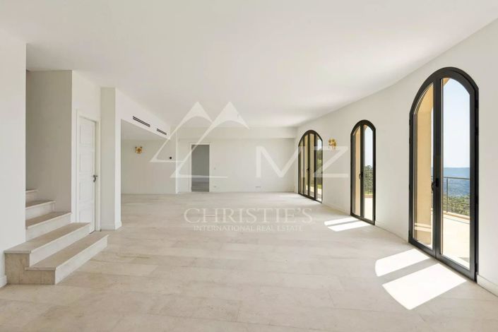 Image No.4-4 Bed House for sale