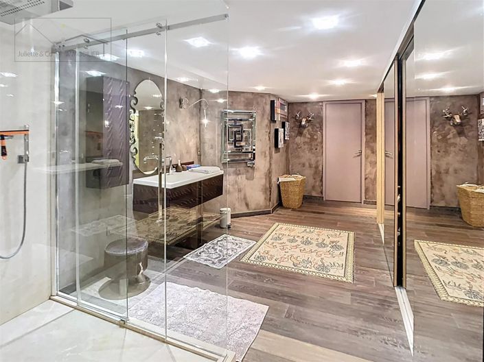 Image No.8-House for sale