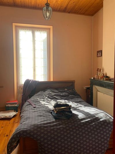 Image No.8-5 Bed House for sale