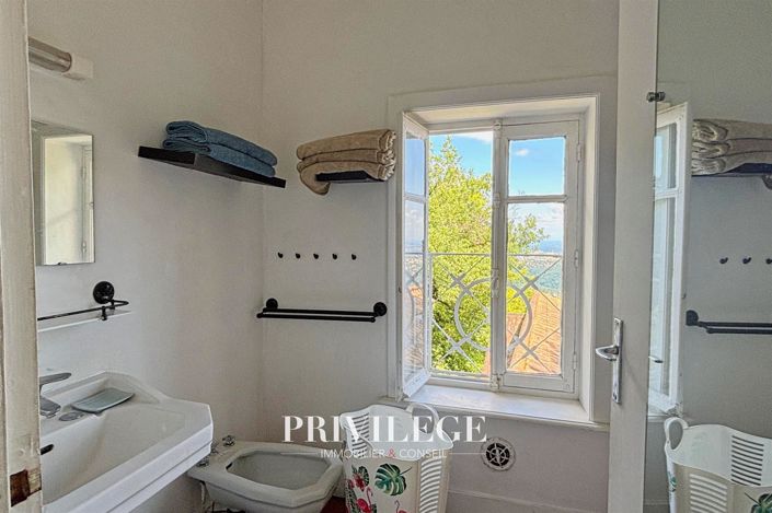 Image No.16-6 Bed House for sale