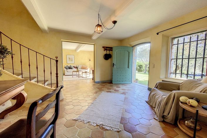 Image No.15-5 Bed House for sale