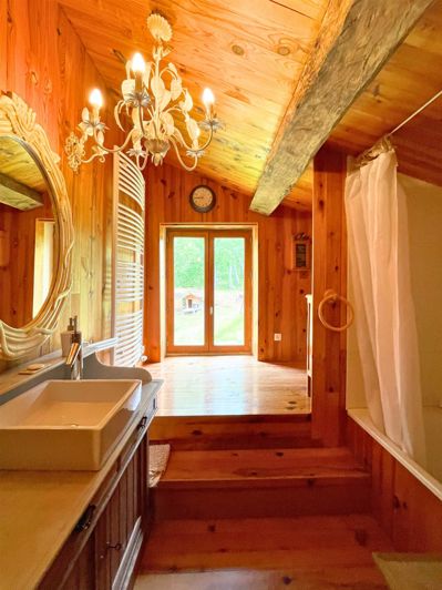 Image No.12-6 Bed House for sale