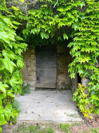 Image No.18-6 Bed House for sale