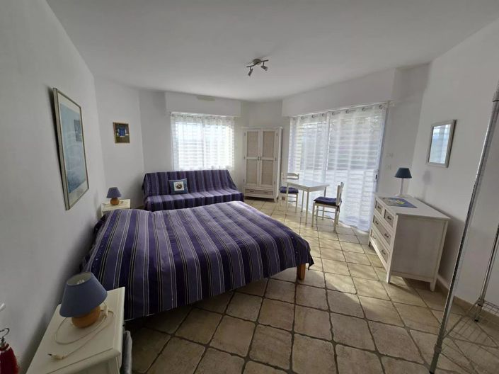 Image No.9-4 Bed House for sale