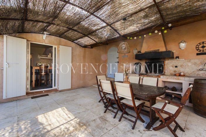 Image No.12-1 Bed Property for sale