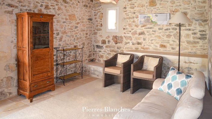 Image No.7-7 Bed House for sale