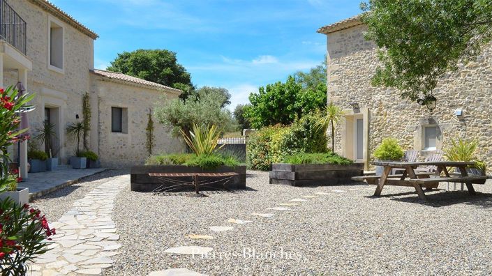 Image No.8-7 Bed House for sale