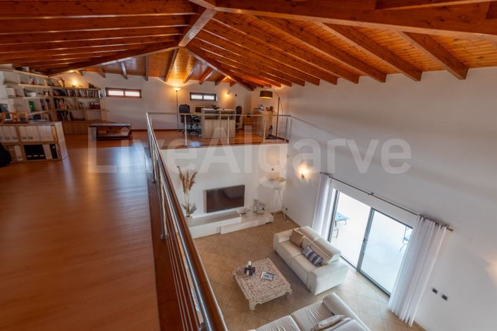 Image No.19-3 Bed House for sale