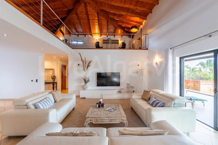 Image No.5-3 Bed House for sale