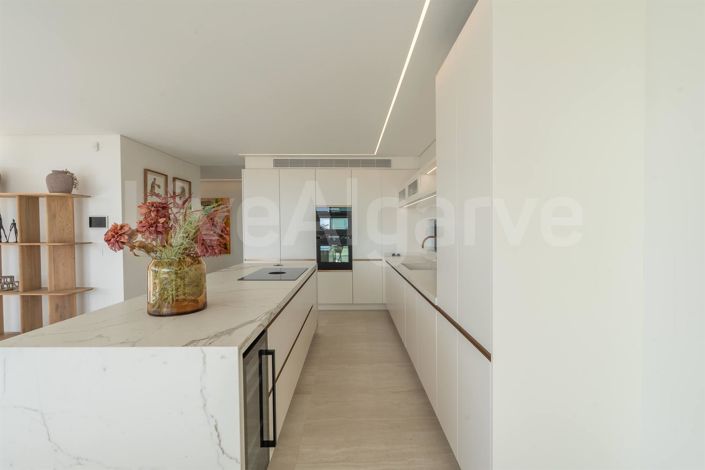 Image No.13-4 Bed House for sale