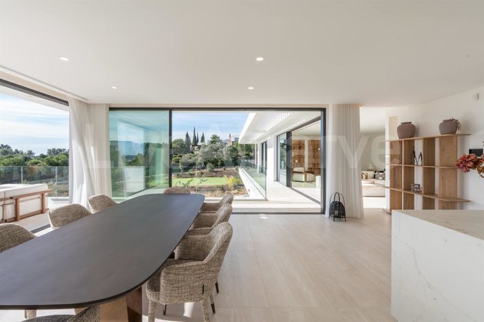 Image No.14-4 Bed House for sale