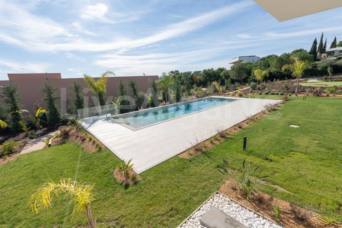 Image No.15-4 Bed House for sale