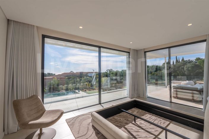 Image No.21-4 Bed House for sale