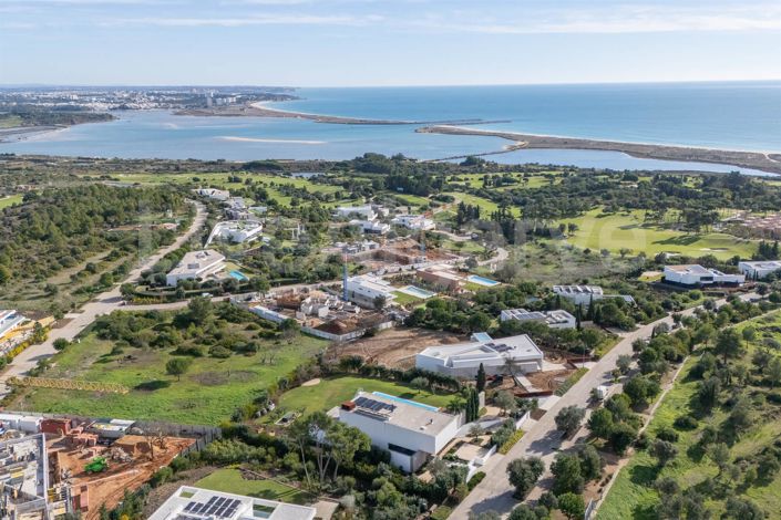 Image No.50-4 Bed House for sale