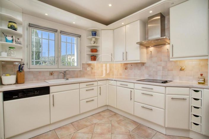 Image No.6-Maison de 4 chambres à vendre à Roquebrune-sur-Argens