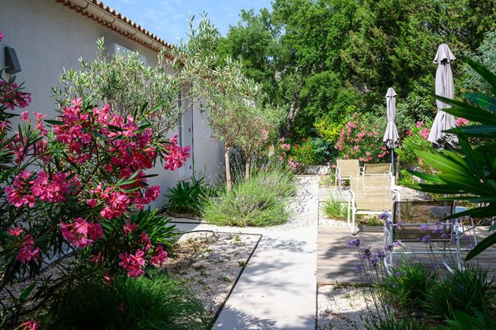 Image No.11-3 Bed House for sale