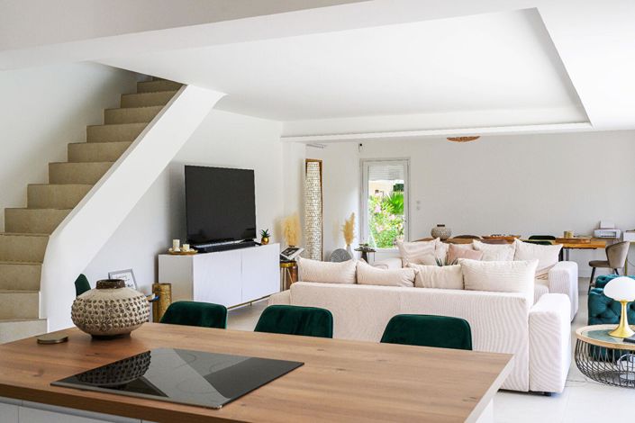 Image No.6-3 Bed House for sale