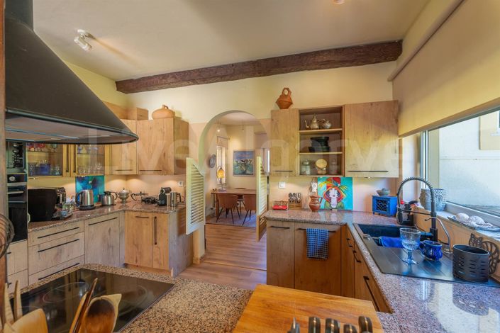 Image No.10-4 Bed House for sale