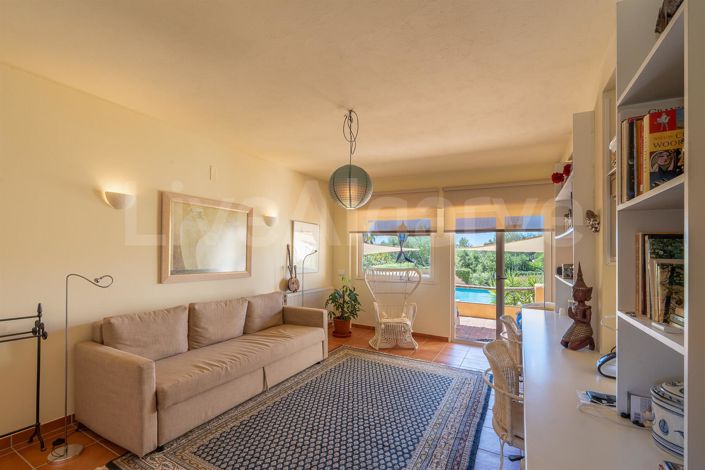 Image No.23-4 Bed House for sale