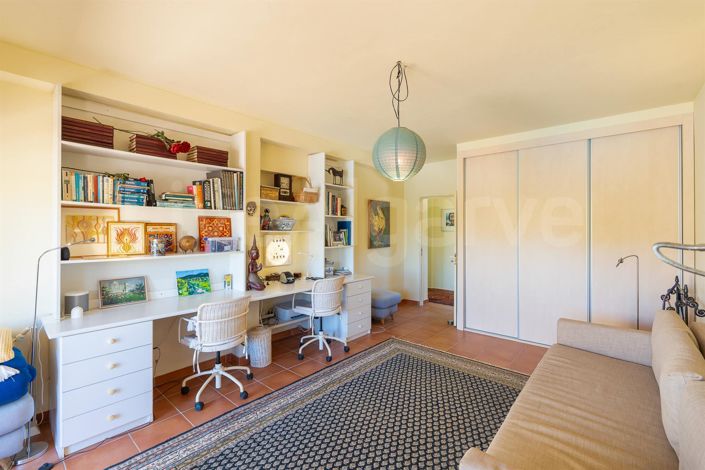 Image No.29-4 Bed House for sale