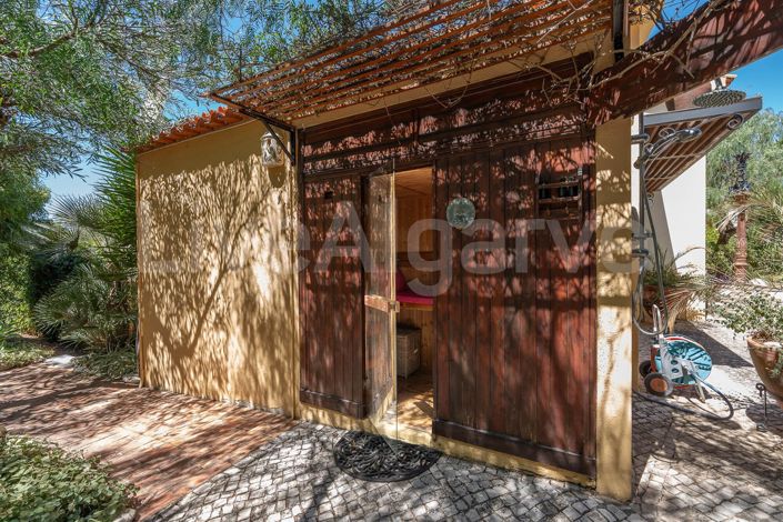 Image No.44-4 Bed House for sale