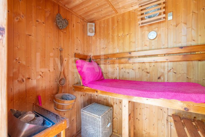 Image No.45-4 Bed House for sale